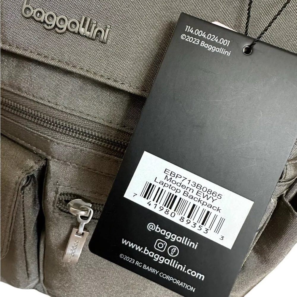 Baggallini Gray Metallic Backpack - Picture 8 of 13